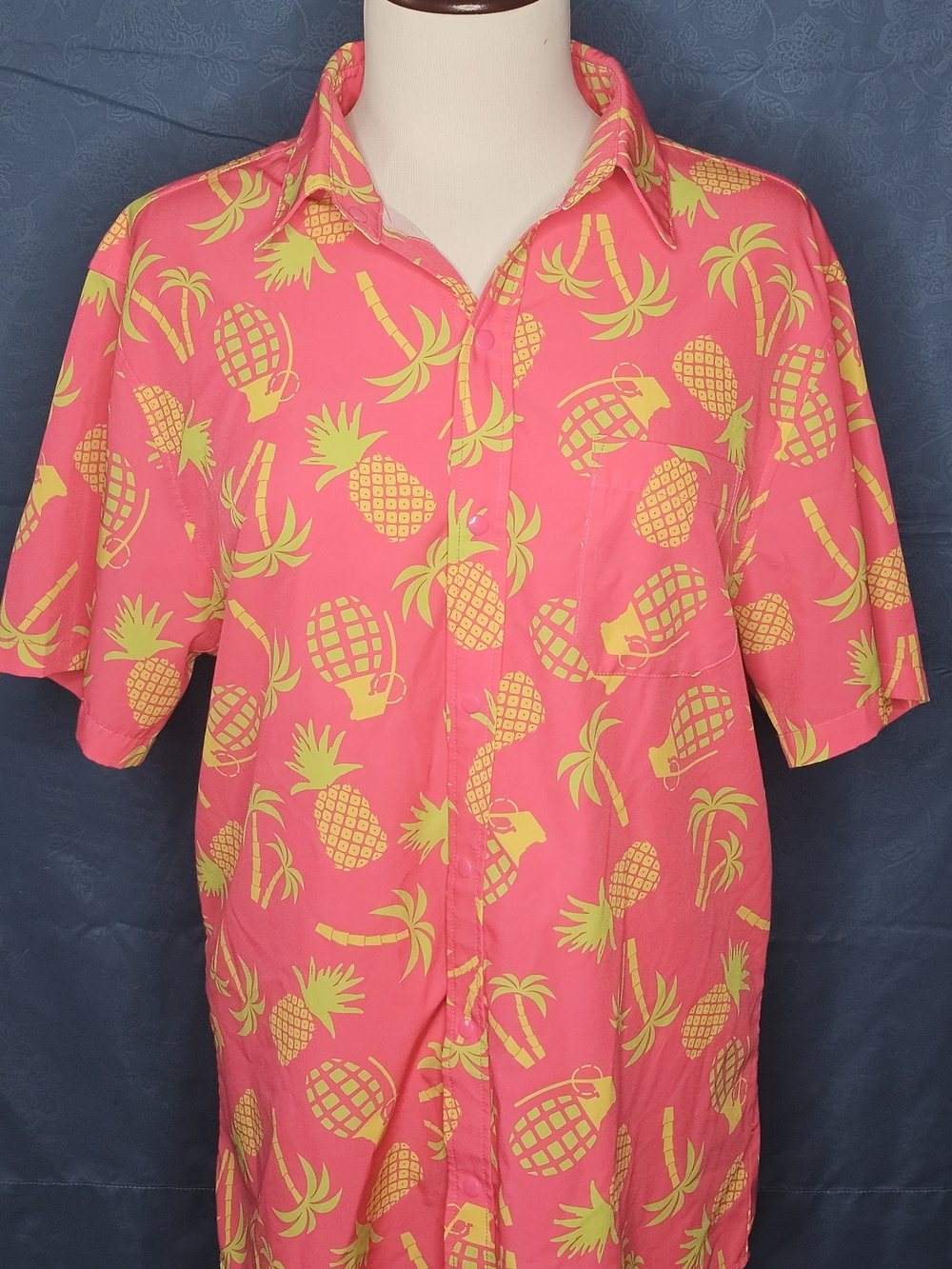 Savage Tacticians Shirt Men’s L Pink Pineapple & Grenade Short Sleeve